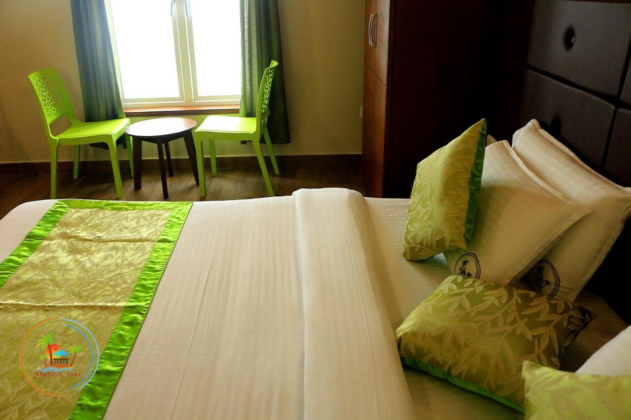 Tranquil Park Hotel Puduccseri Kültér fotó