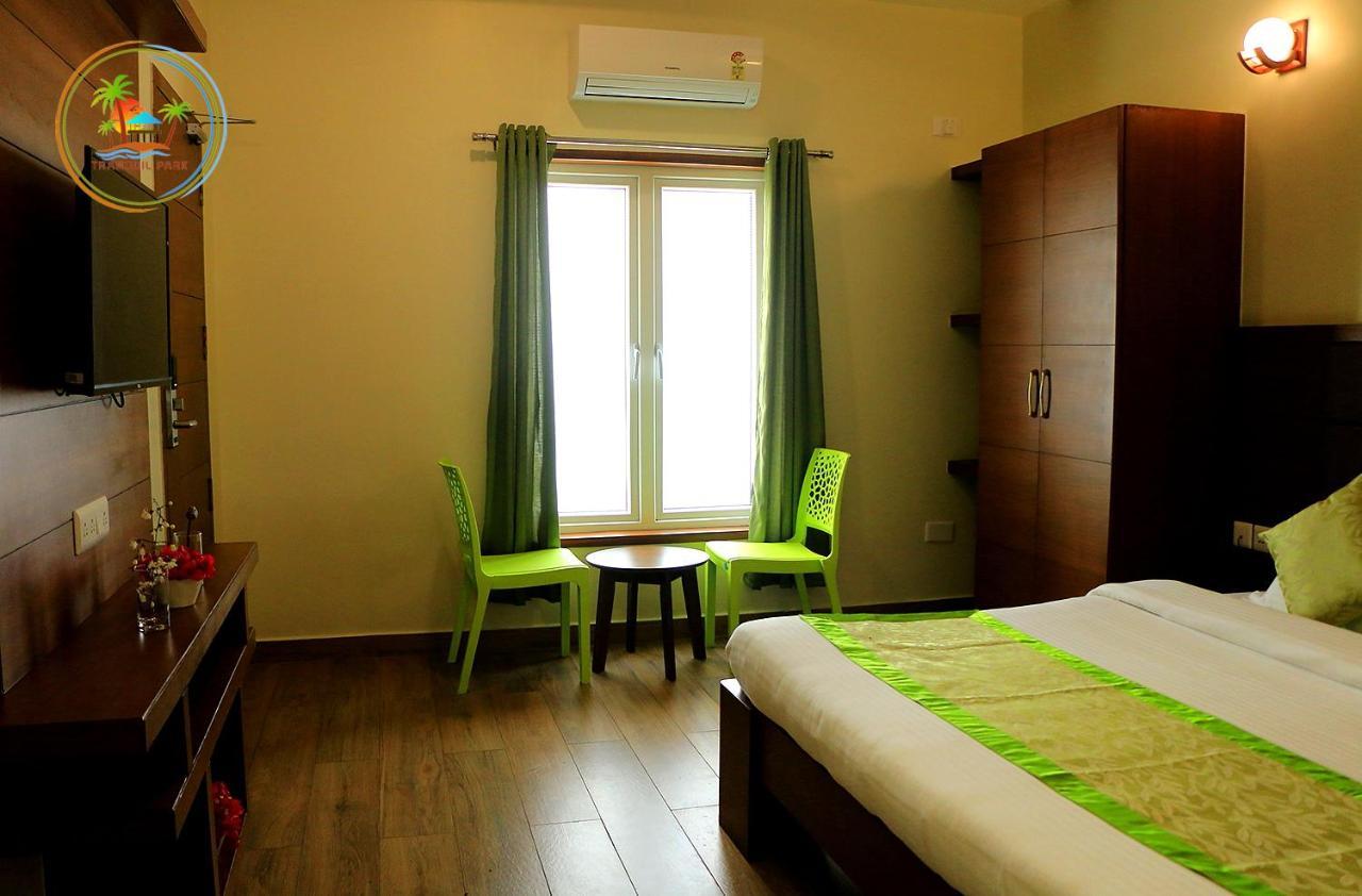 Tranquil Park Hotel Puduccseri Kültér fotó